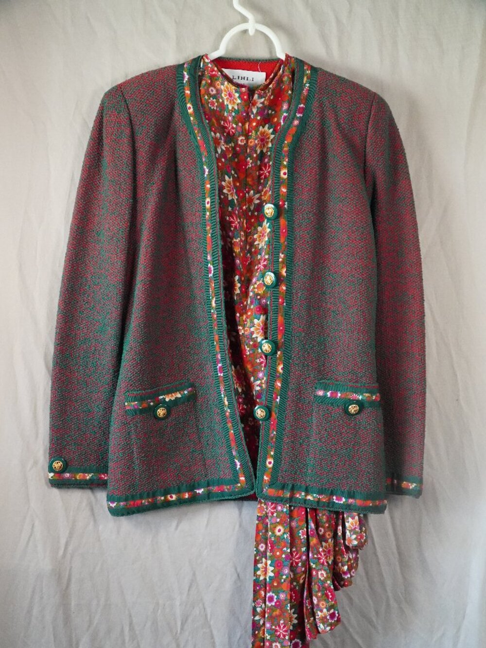 Vintage LIHLI New York blazer/blouse/skirt set
